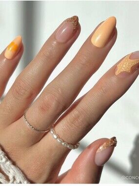 NIB Glamnetic Sunny Shores Press On Nail Set